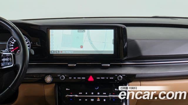 Kia Carnival 2021 — ფოტო 16/20