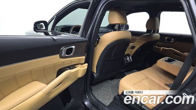 Kia Sorento 2023 — ფოტო 11/20