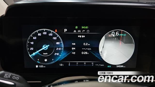 Kia Carnival 2022 — ფოტო 8/20