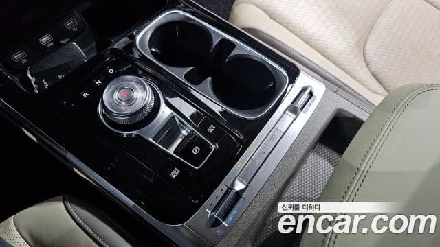 Kia Carnival 2022 — ფოტო 9/20