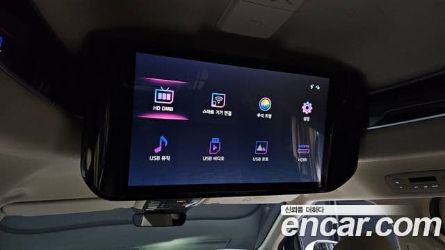 Kia Carnival 2022 — ფოტო 16/20