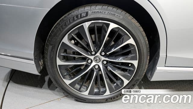 Lexus LS500 2022 — Şəkil 19/20
