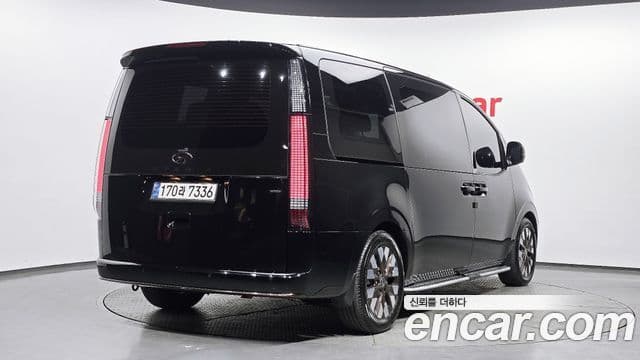 Hyundai Staria 2022 — ფოტო 2/20