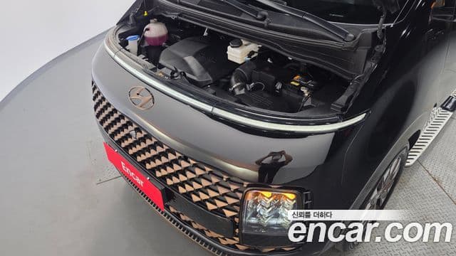 Hyundai Staria 2022 — ფოტო 6/20