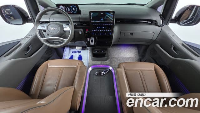 Hyundai Staria 2022 — ფოტო 7/20