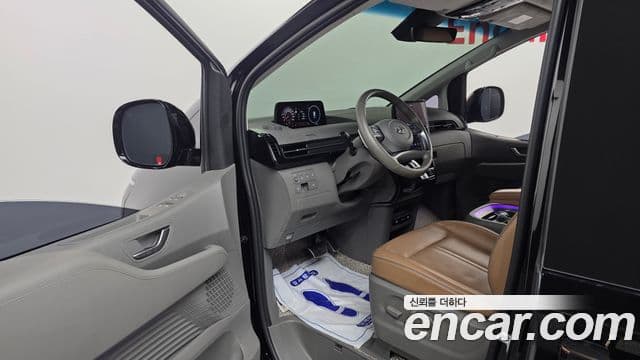 Hyundai Staria 2022 — ფოტო 10/20