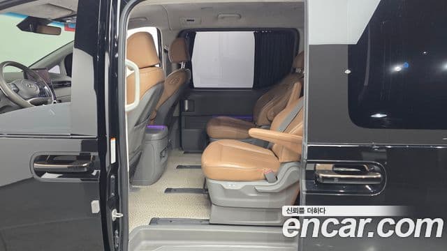 Hyundai Staria 2022 — ფოტო 12/20