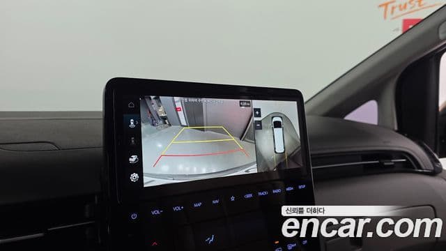Hyundai Staria 2022 — ფოტო 17/20