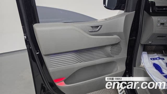Hyundai Staria 2022 — Photo 25/30