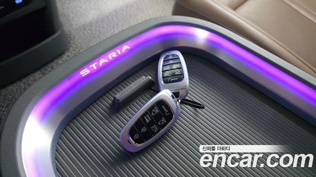 Hyundai Staria 2022 — Photo 2/30