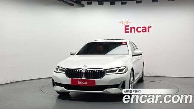 BMW 5 Series 2021 — ფოტო 2/20