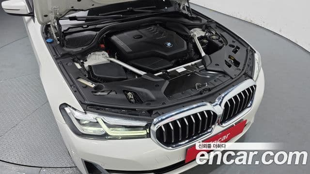 BMW 5 Series 2021 — ფოტო 5/20