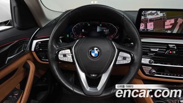 BMW 5 Series 2021 — ფოტო 15/20