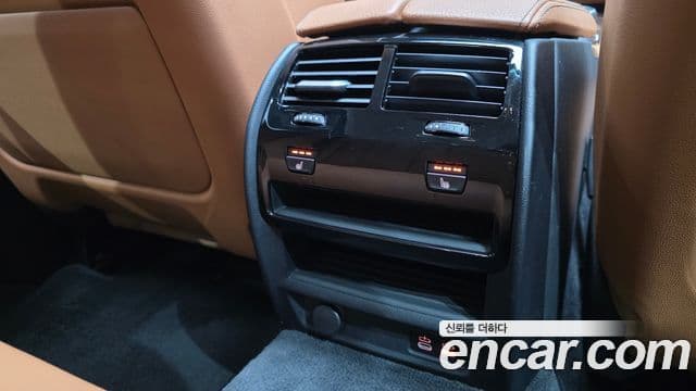 BMW 5 Series 2021 — ფოტო 19/20