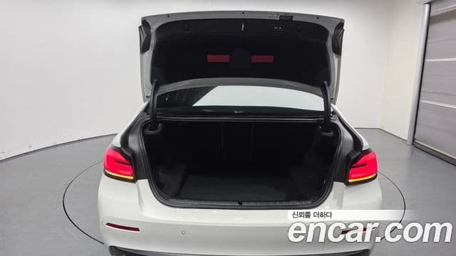 BMW 5 Series 2021 — ფოტო 20/20