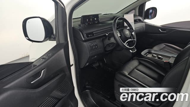 Hyundai Staria 2024 — ფოტო 10/20