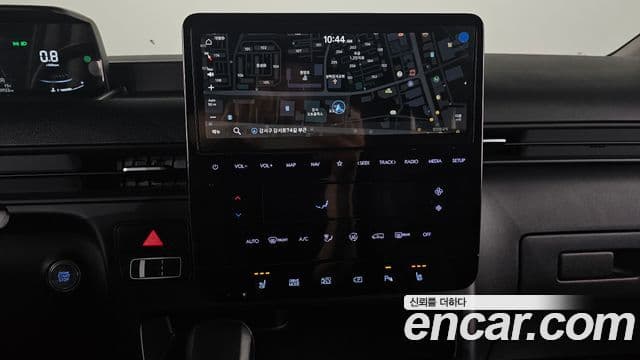 Hyundai Staria 2024 — ფოტო 14/20