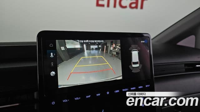 Hyundai Staria 2024 — ფოტო 15/20