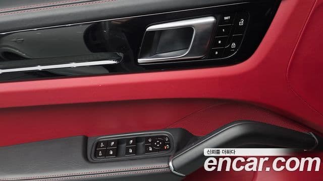 Porsche Cayenne 2021 — Photo 15/30