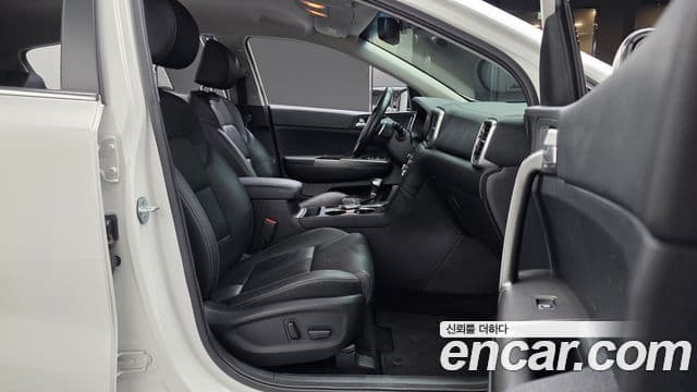 Kia Sportage The Bold 2019 — Фото 11/20
