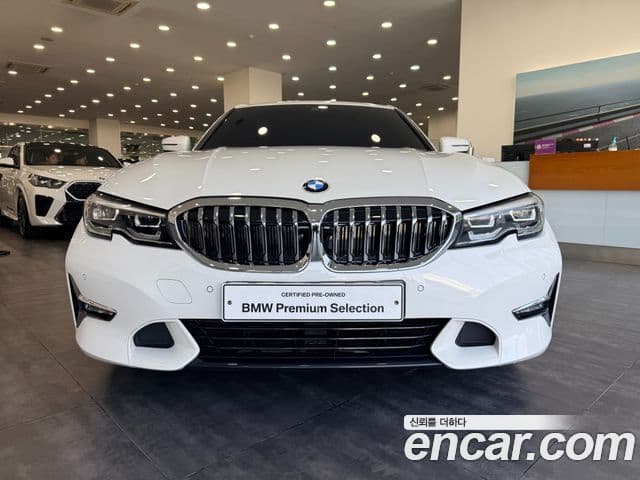 BMW 3 Series 2022 — ფოტო 7/18