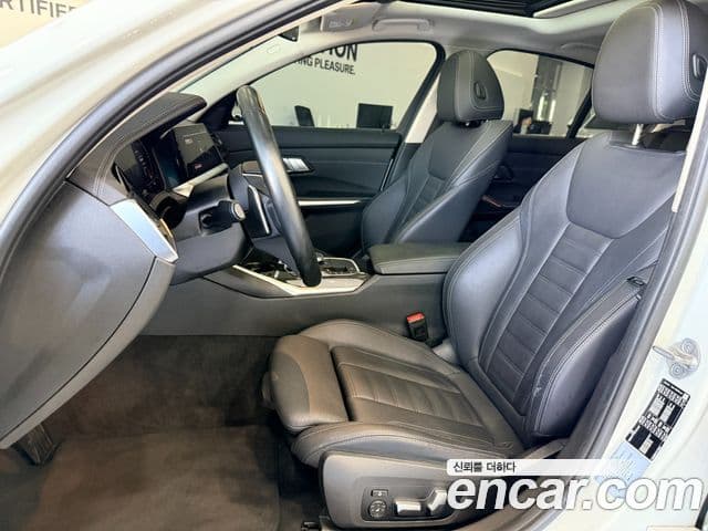 BMW 3 Series 2022 — ფოტო 10/18