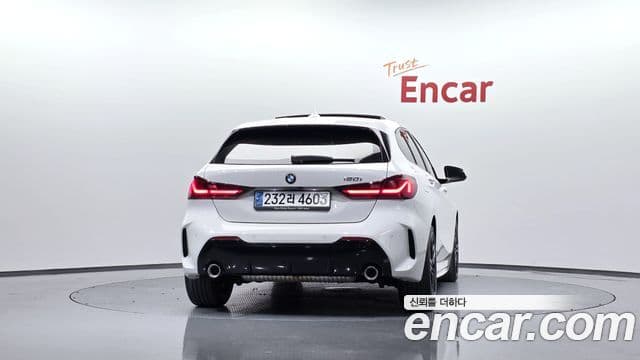 BMW 1 Series 2023 — ფოტო 4/20