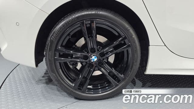 BMW 1 Series 2023 — ფოტო 5/20