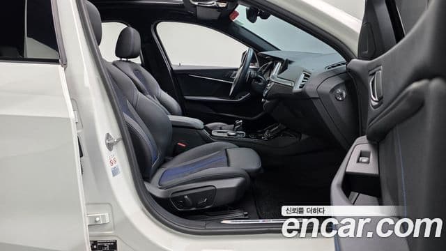 BMW 1 Series 2023 — ფოტო 13/20