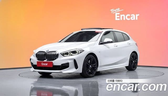 BMW 1 Series 2023 — ფოტო 1/20