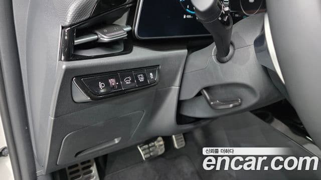 Kia Niro 2025 — Şəkil 14/32