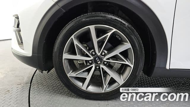 Kia Niro 2020 — ფოტო 5/20