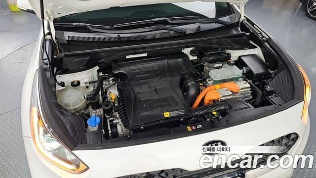 Kia Niro 2020 — ფოტო 6/20