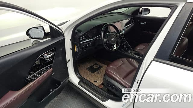 Kia Niro 2020 — ფოტო 10/20