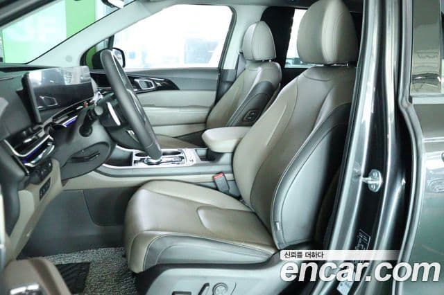 Kia Carnival 2023 — ფოტო 10/20