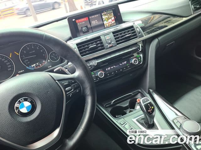BMW 4 Series 2018 — Şəkil 9/20