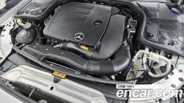 Mercedes-Benz C-Class 2021 — ფოტო 6/20