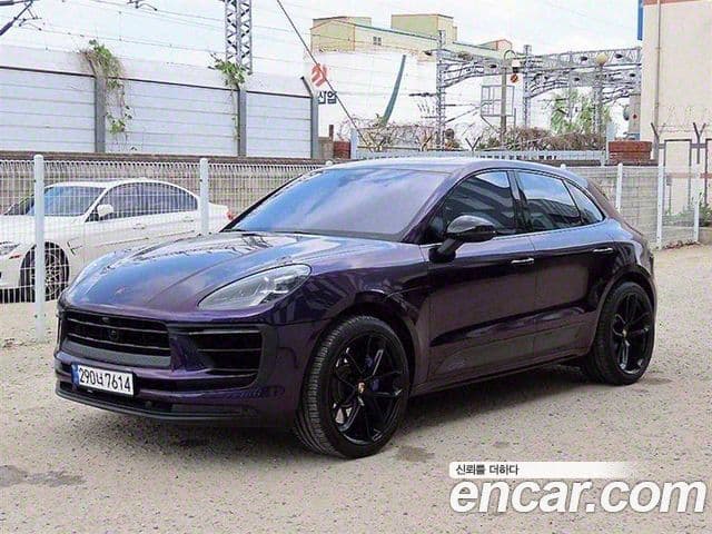 Porsche Macan 2020 — ფოტო 2/20