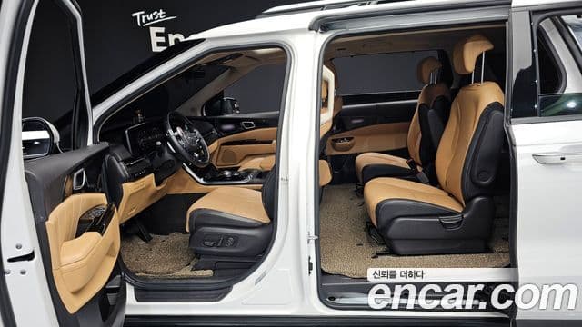 Kia Carnival 2020 — Фото 11/20