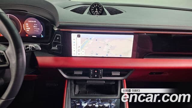 Porsche Macan EV 2025 — ფოტო 9/20