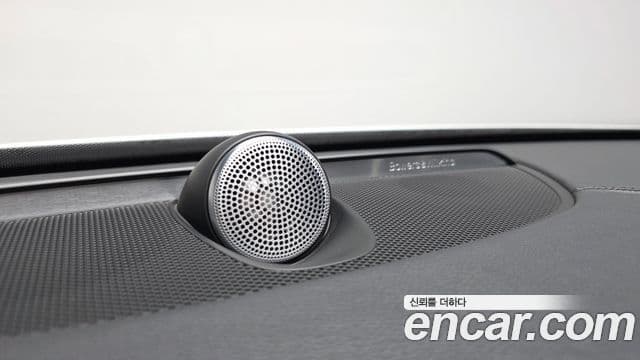 Volvo XC90 2018 — Şəkil 17/20