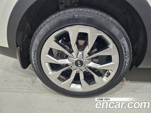 Kia Sorento 2021 — ფოტო 18/20