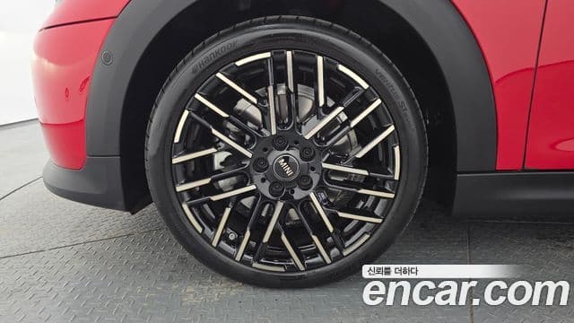 Mini Cooper S 2024 — ფოტო 4/20