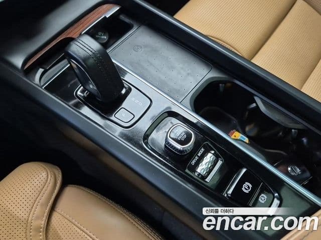 Volvo V60 Cross Country 2021 — Şəkil 7/19