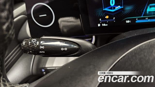 Hyundai The New Avante Hybrid 2021 — Photo 1/30
