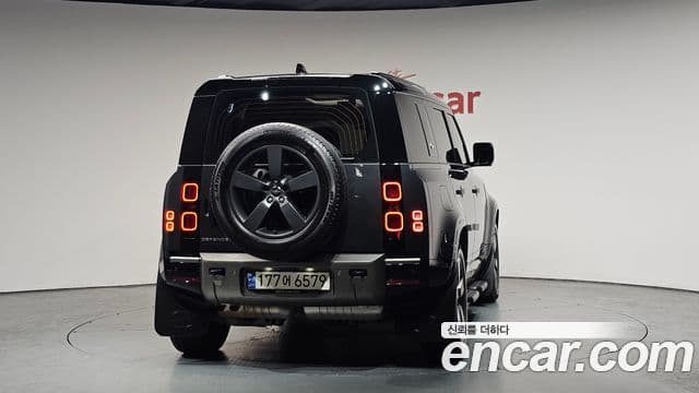 Land Rover Defender 2024 — ფოტო 4/20