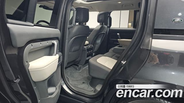 Land Rover Defender 2024 — ფოტო 11/20
