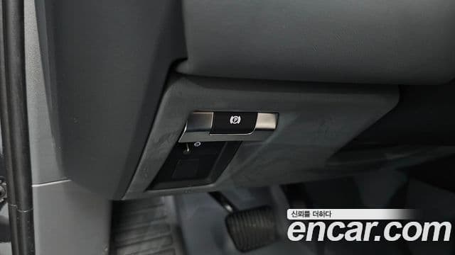 Land Rover Defender 2024 — ფოტო 18/20