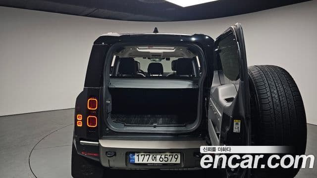 Land Rover Defender 2024 — ფოტო 20/20