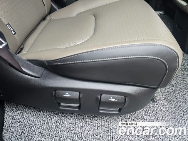 Kia Carnival 2024 — ფოტო 8/20